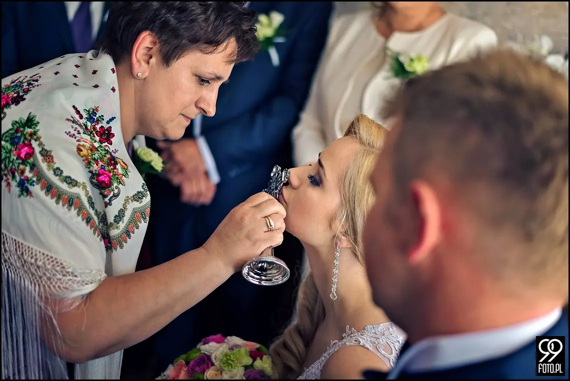 fotograf na wesele kraków,zdjęcia ślubne w domu weselnym dwór szlachecki w sieciechowicach