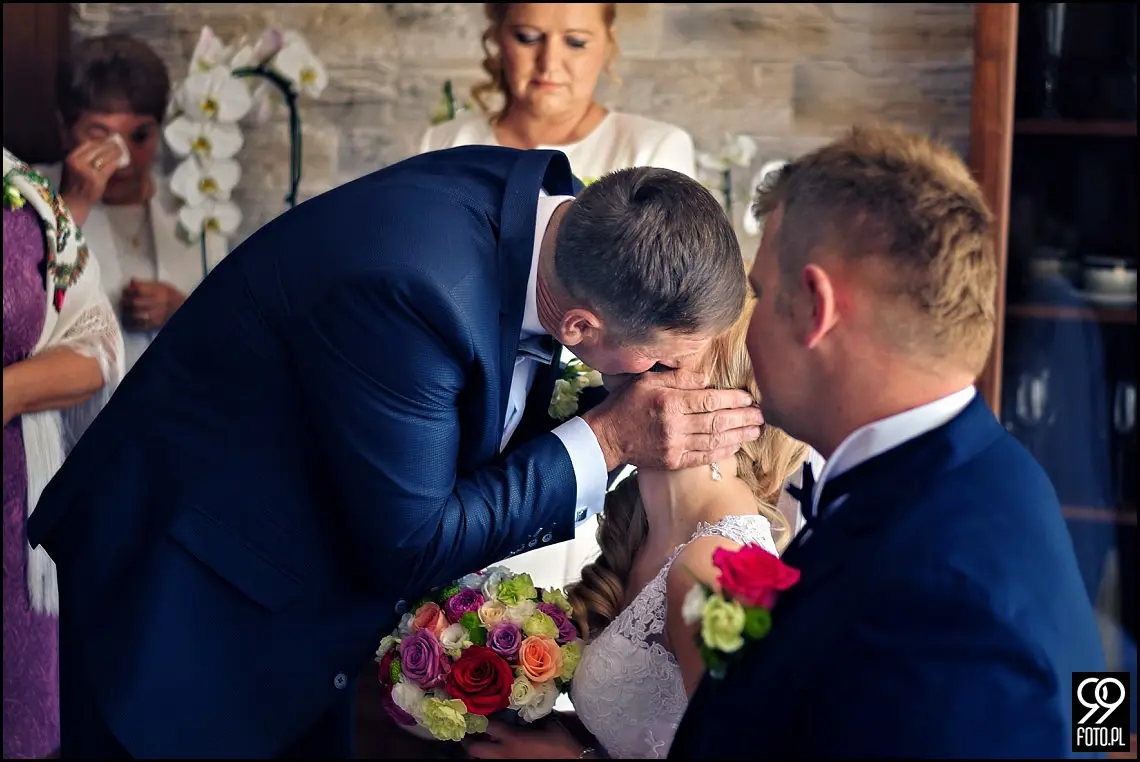 fotograf na wesele kraków,zdjęcia ślubne w domu weselnym dwór szlachecki w sieciechowicach