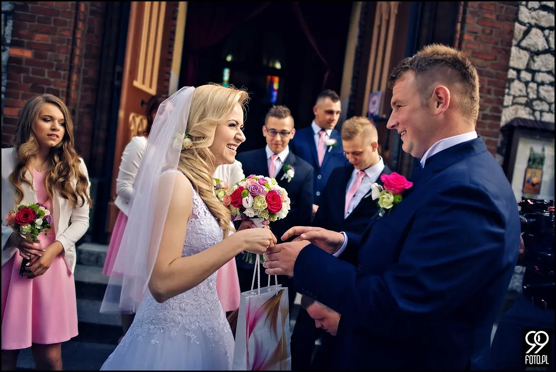 fotograf na wesele kraków,zdjęcia ślubne w domu weselnym dwór szlachecki w sieciechowicach