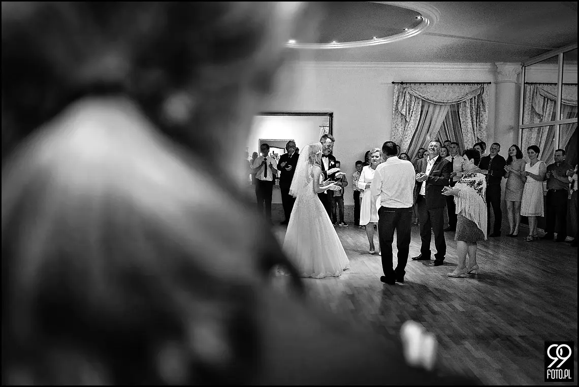 fotograf na wesele kraków,zdjęcia ślubne w domu weselnym dwór szlachecki w sieciechowicach