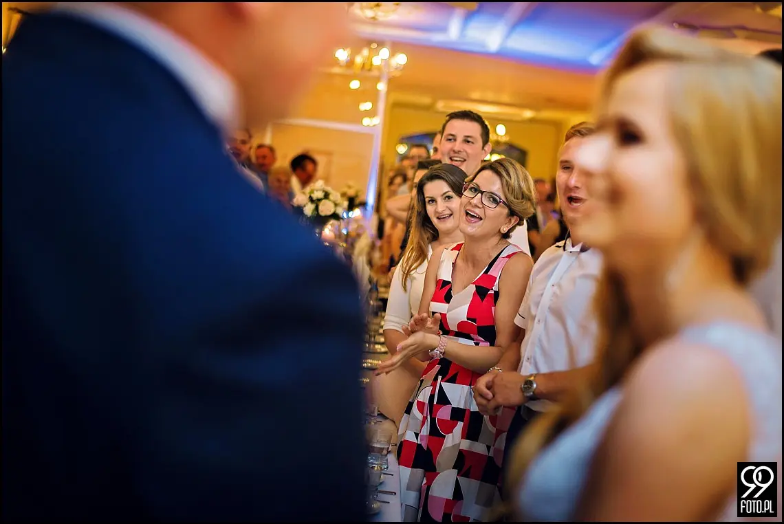 fotograf na wesele kraków,zdjęcia ślubne w domu weselnym dwór szlachecki w sieciechowicach