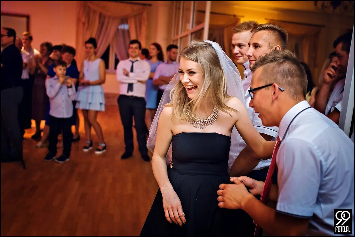 fotograf na wesele kraków,zdjęcia ślubne w domu weselnym dwór szlachecki w sieciechowicach