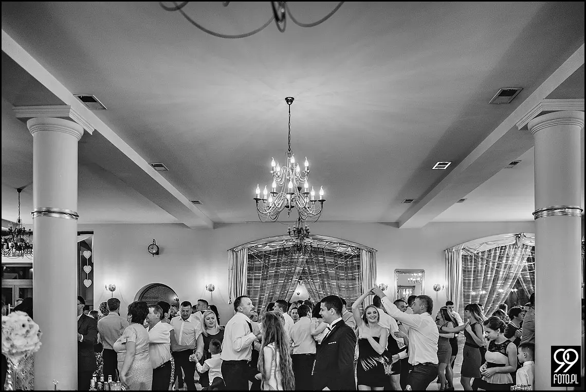 reportaż ślubny jordanów,fotograf na wesele jordanów