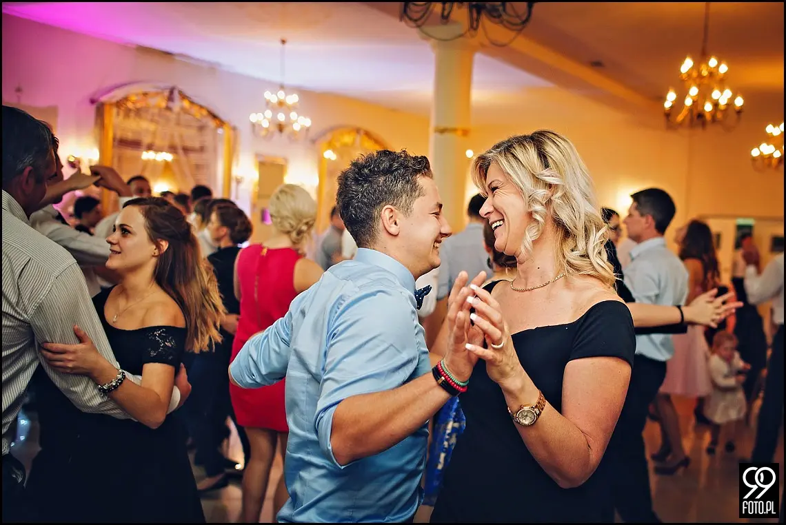 reportaż ślubny jordanów,fotograf na wesele jordanów