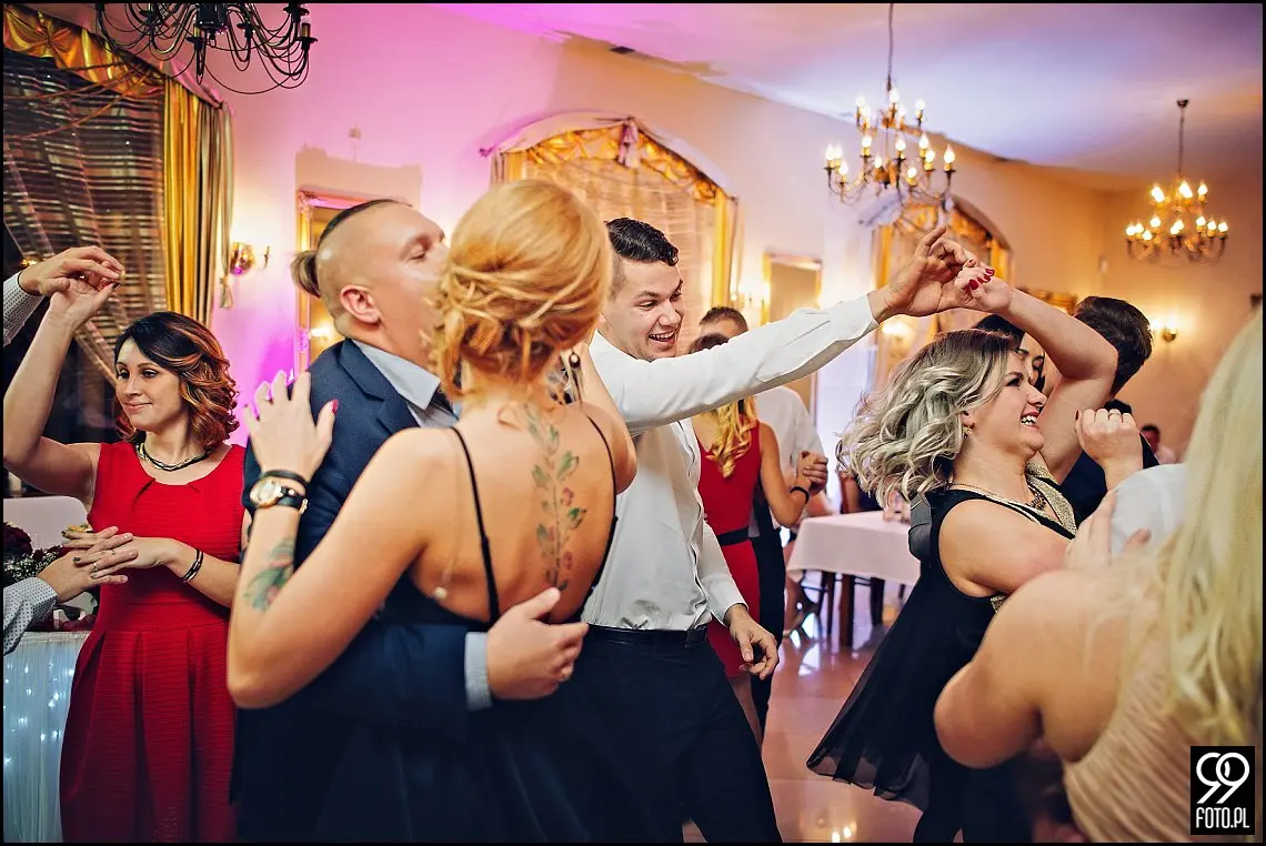 reportaż ślubny jordanów,fotograf na wesele jordanów