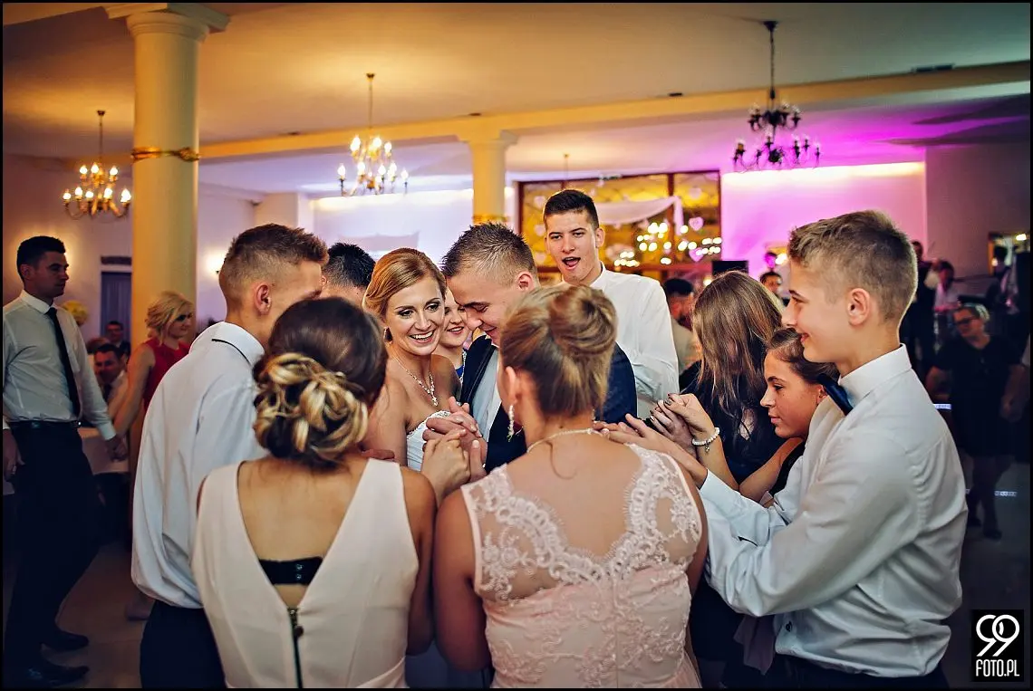 reportaż ślubny jordanów,fotograf na wesele jordanów