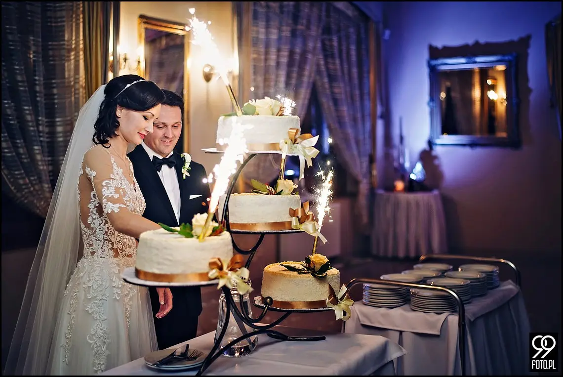 reportaż ślubny jordanów,zdjęcia ślubne restauracja dworek fantazja