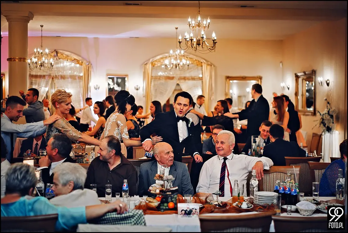 reportaż ślubny jordanów,zdjęcia ślubne restauracja dworek fantazja