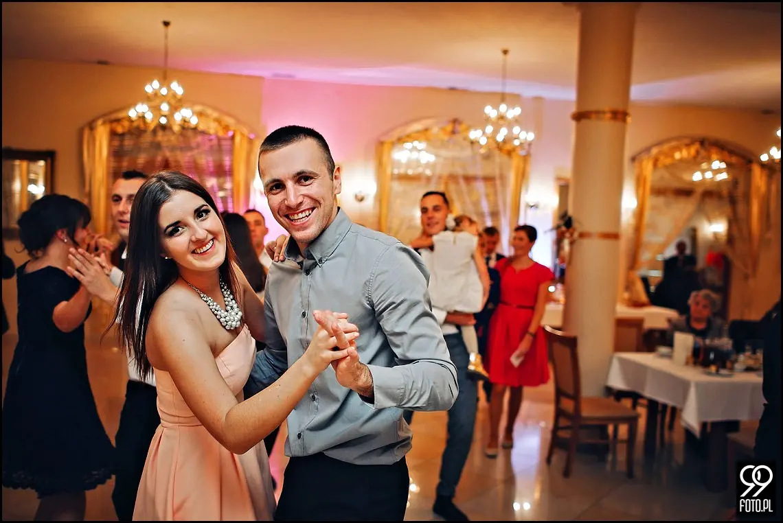 reportaż ślubny jordanów,zdjęcia ślubne restauracja dworek fantazja