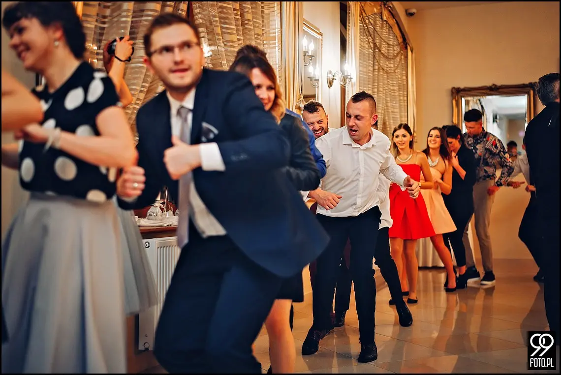 reportaż ślubny jordanów,zdjęcia ślubne restauracja dworek fantazja