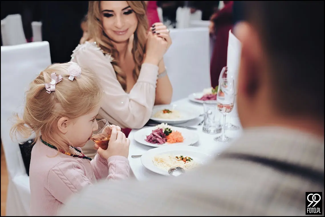 alexia ochojno, nowoczesna sala weselna, ślub w mogilanach, fotograf na wesele dobczyce