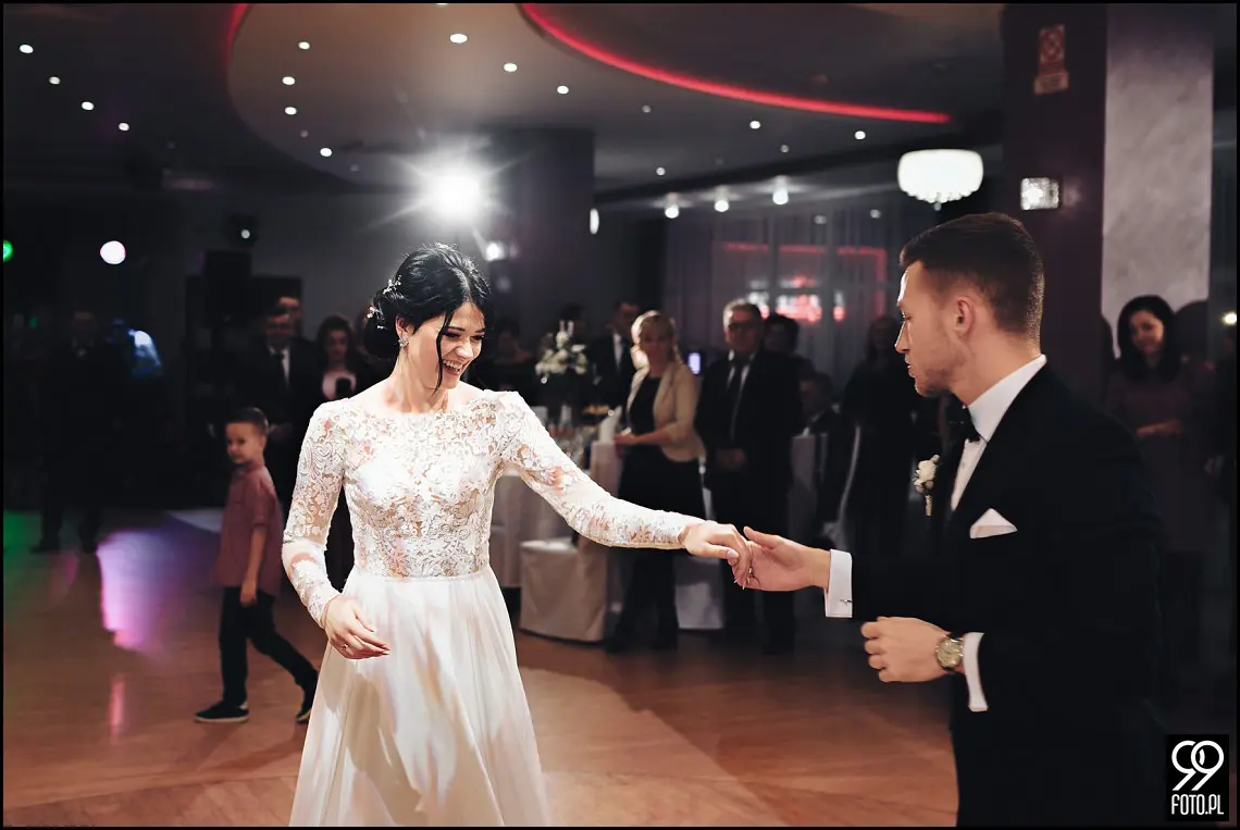 alexia ochojno, nowoczesna sala weselna, ślub w mogilanach, fotograf na wesele dobczyce