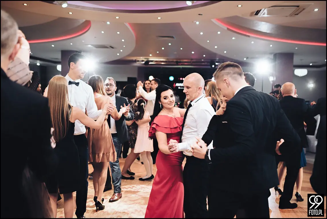 alexia ochojno, nowoczesna sala weselna, ślub w mogilanach, fotograf na wesele dobczyce