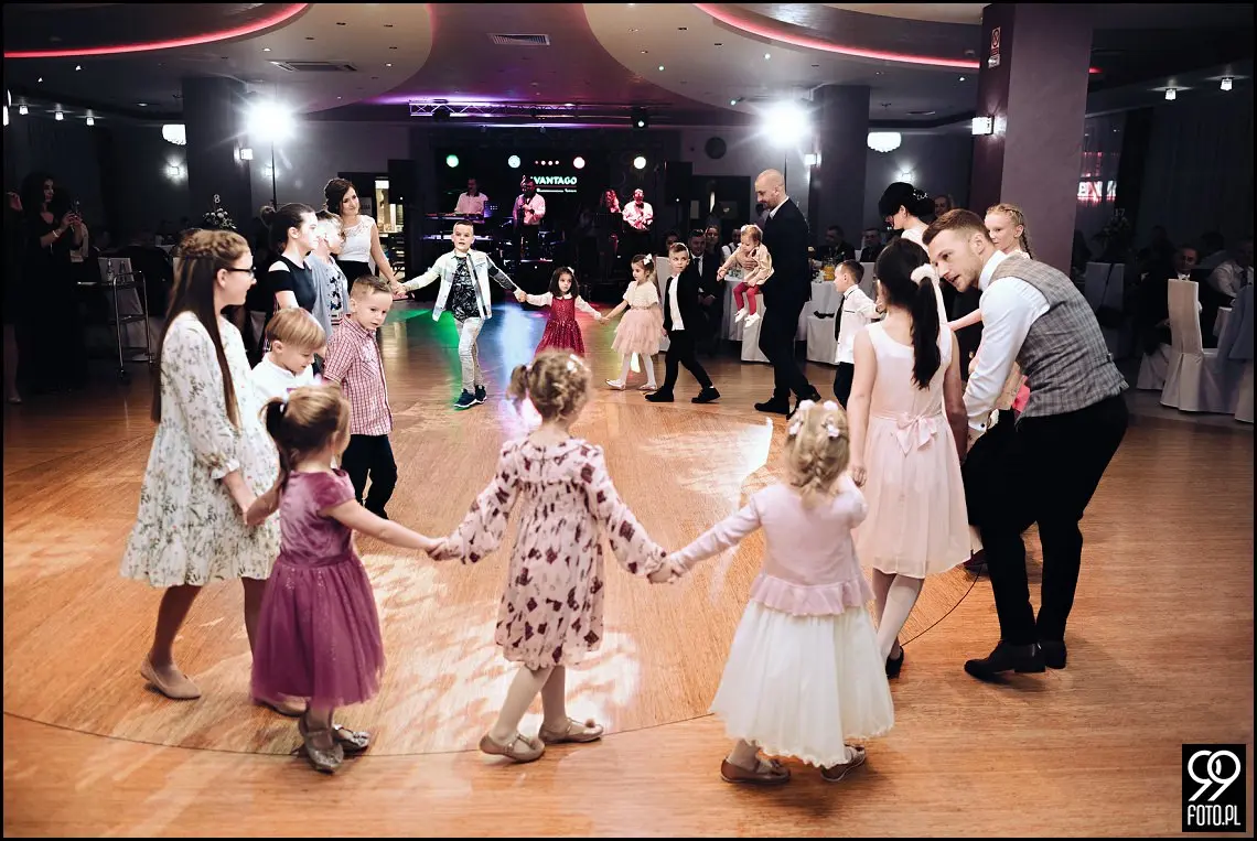 alexia ochojno, nowoczesna sala weselna, ślub w mogilanach, fotograf na wesele dobczyce