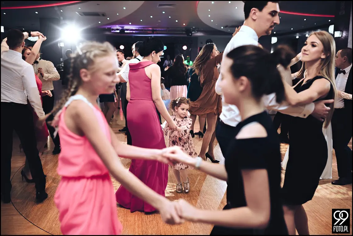 alexia ochojno, nowoczesna sala weselna, ślub w mogilanach, fotograf na wesele dobczyce