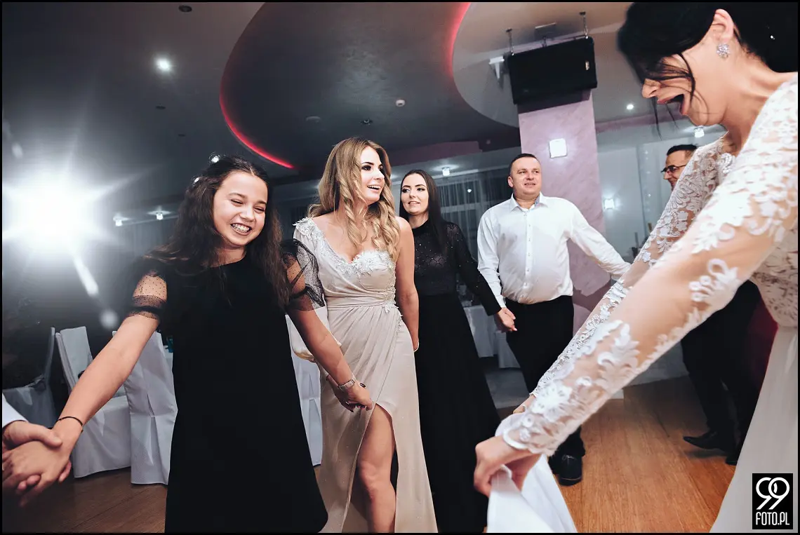 alexia ochojno, nowoczesna sala weselna, ślub w mogilanach, fotograf na wesele dobczyce