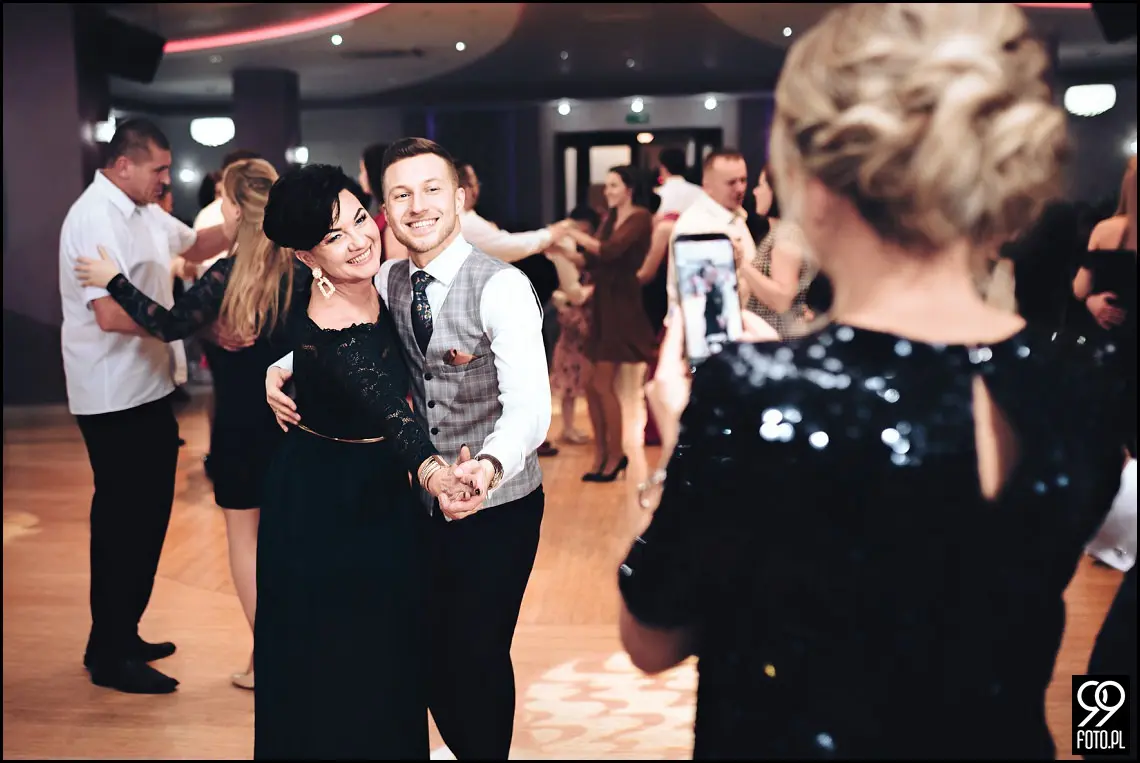 alexia ochojno, nowoczesna sala weselna, ślub w mogilanach, fotograf na wesele dobczyce
