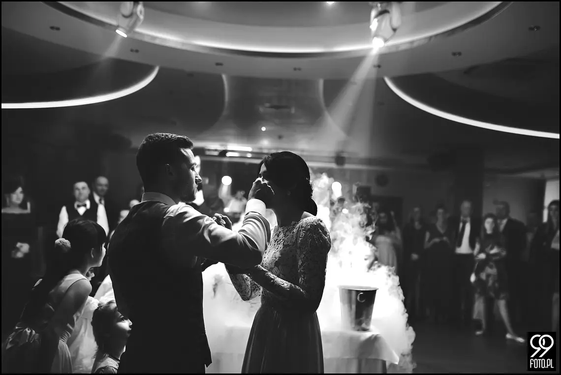 alexia ochojno, nowoczesna sala weselna, ślub w mogilanach, fotograf na wesele dobczyce