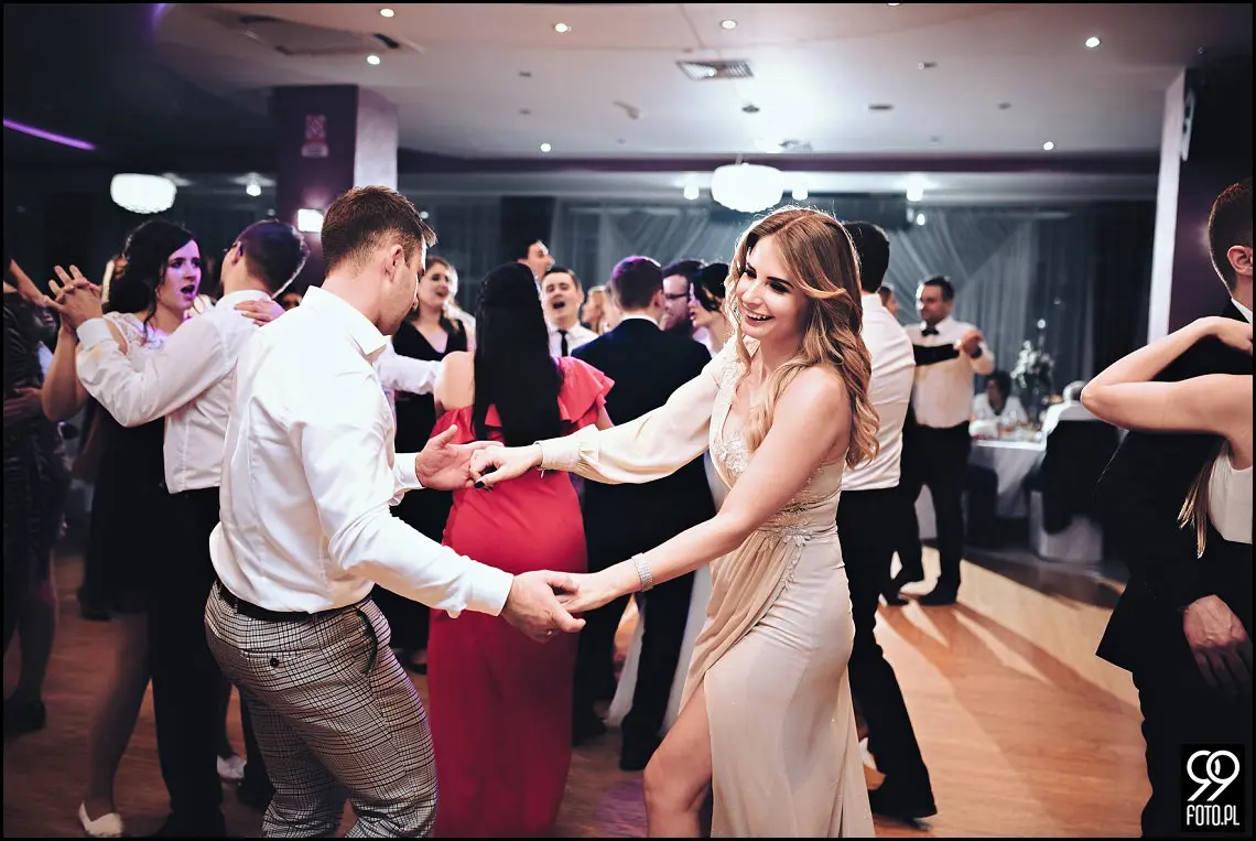 alexia ochojno, nowoczesna sala weselna, ślub w mogilanach, fotograf na wesele dobczyce