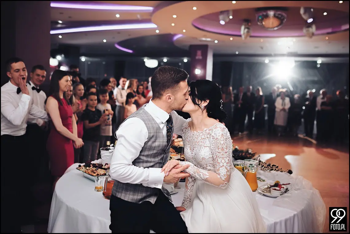 alexia ochojno, nowoczesna sala weselna, ślub w mogilanach, fotograf na wesele dobczyce
