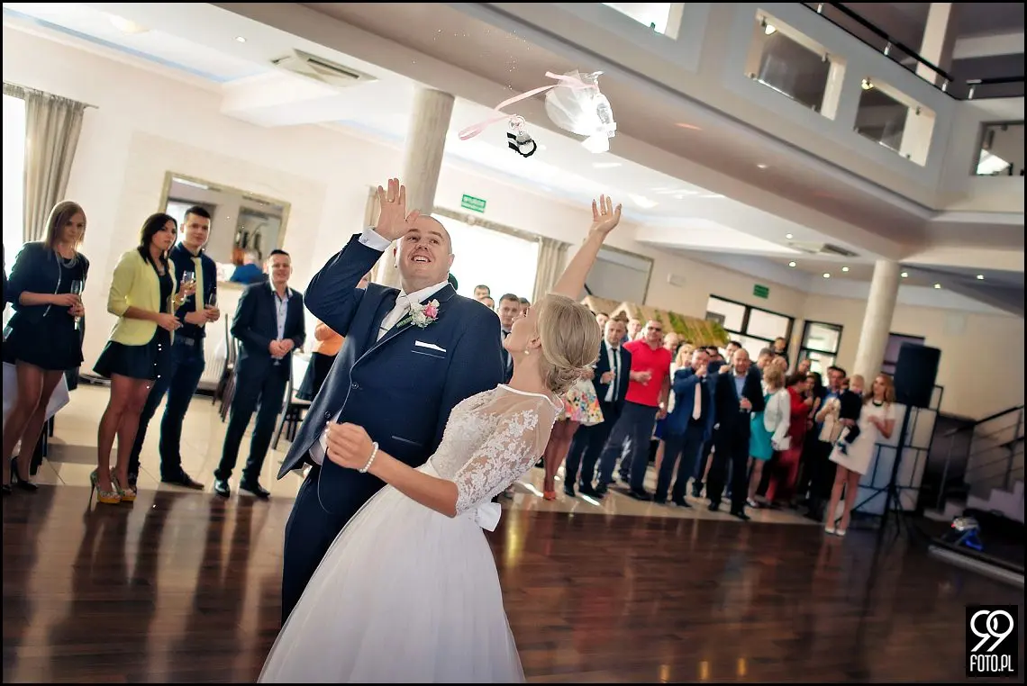 zdjęcia ślubne restauracja magnolia budzów,fotograf na wesele stronie,fotograf na ślub zakrzów
