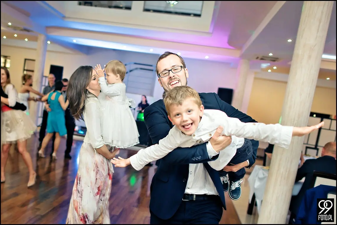 zdjęcia ślubne restauracja magnolia budzów,fotograf na wesele stronie,fotograf na ślub zakrzów