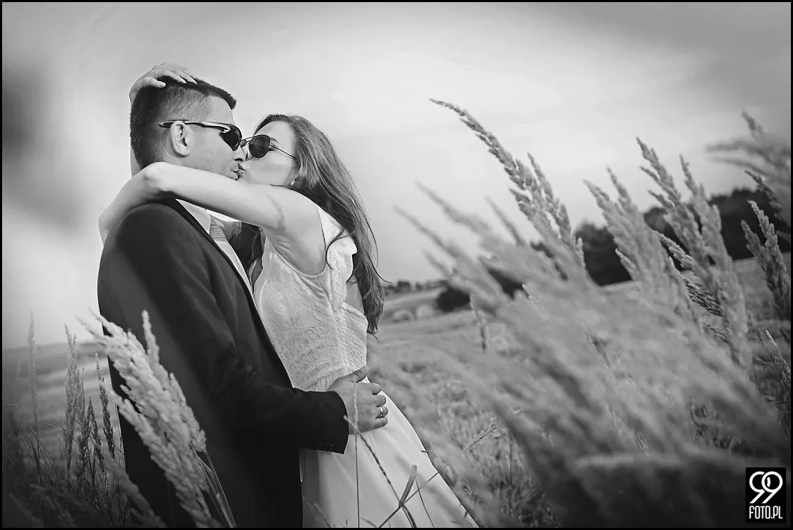 plener poślubny dwór tomaszowice,plener ślubny zamek korzkiew,zdjęcia ślubne ojców