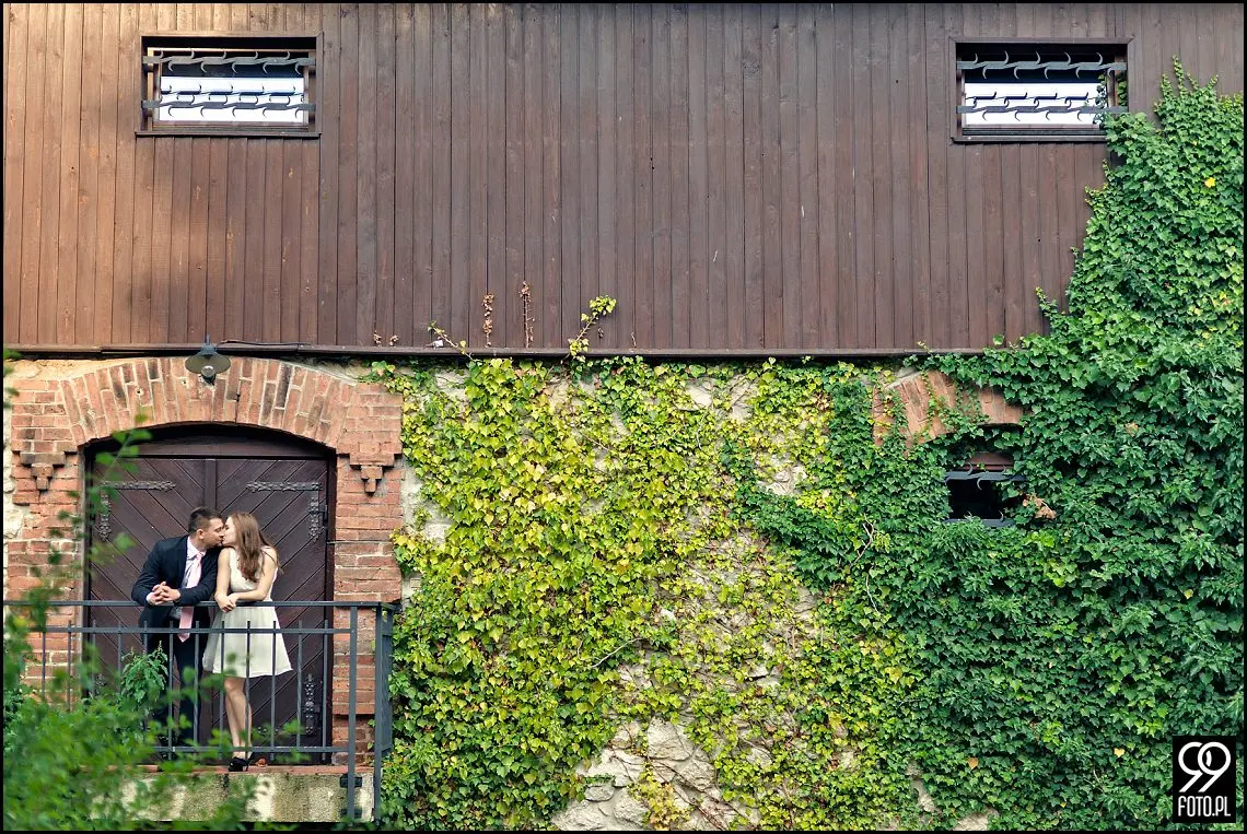 plener poślubny dwór tomaszowice,plener ślubny zamek korzkiew,zdjęcia ślubne ojców
