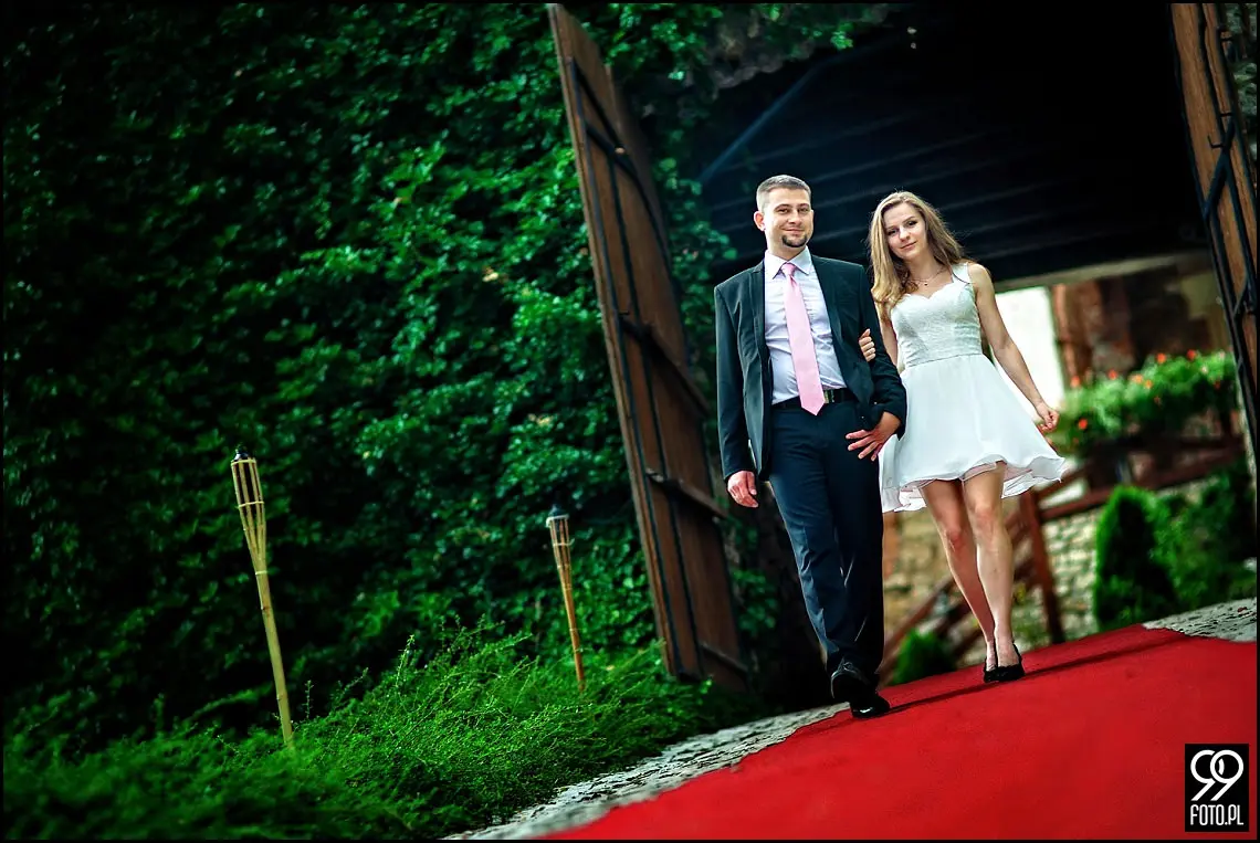 plener poślubny dwór tomaszowice,plener ślubny zamek korzkiew,zdjęcia ślubne ojców