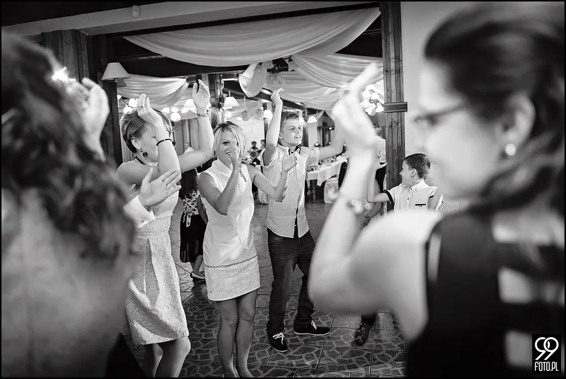 fotograf na wesele kraków,zdjęcia ślubne w restauracji zajazd polesie