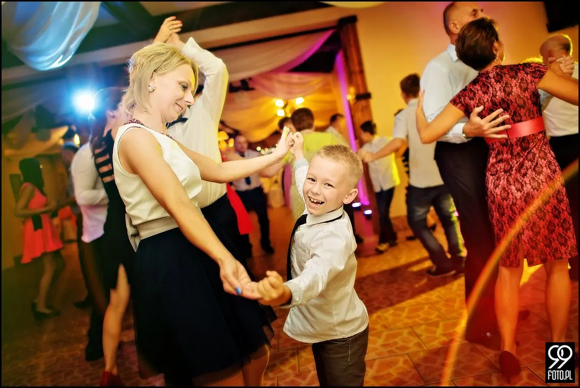 fotograf na wesele kraków,zdjęcia ślubne w restauracji zajazd polesie