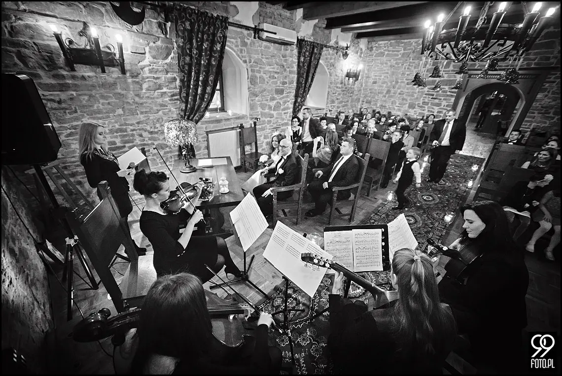 zdjęcia ślubne folwark stara winiarnia,fotograf na ślub mszana dolna,fotograf na ślub cywilny