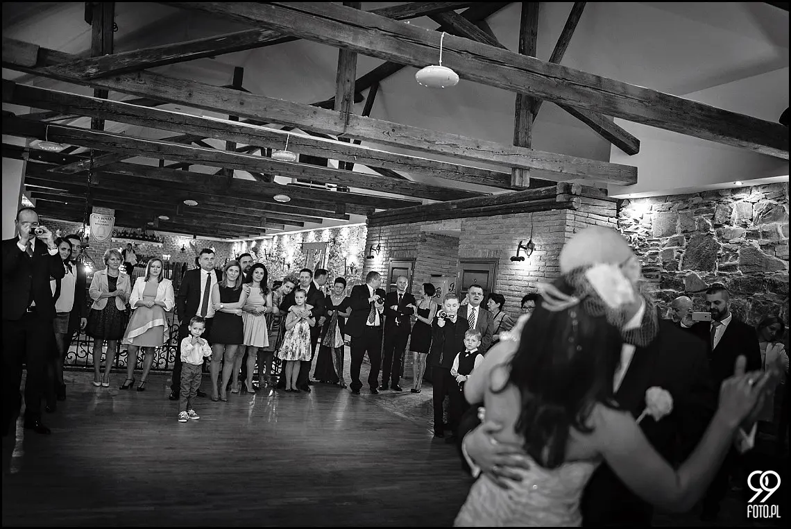zdjęcia ślubne folwark stara winiarnia,fotograf na ślub mszana dolna,fotograf na ślub cywilny