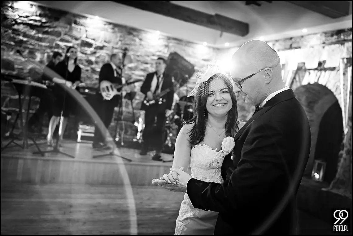 zdjęcia ślubne folwark stara winiarnia,fotograf na ślub mszana dolna,fotograf na ślub cywilny