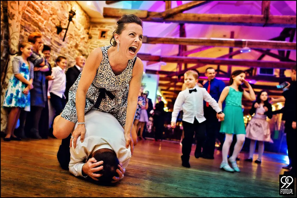 zdjęcia ślubne folwark stara winiarnia,fotograf na ślub mszana dolna,fotograf na ślub cywilny