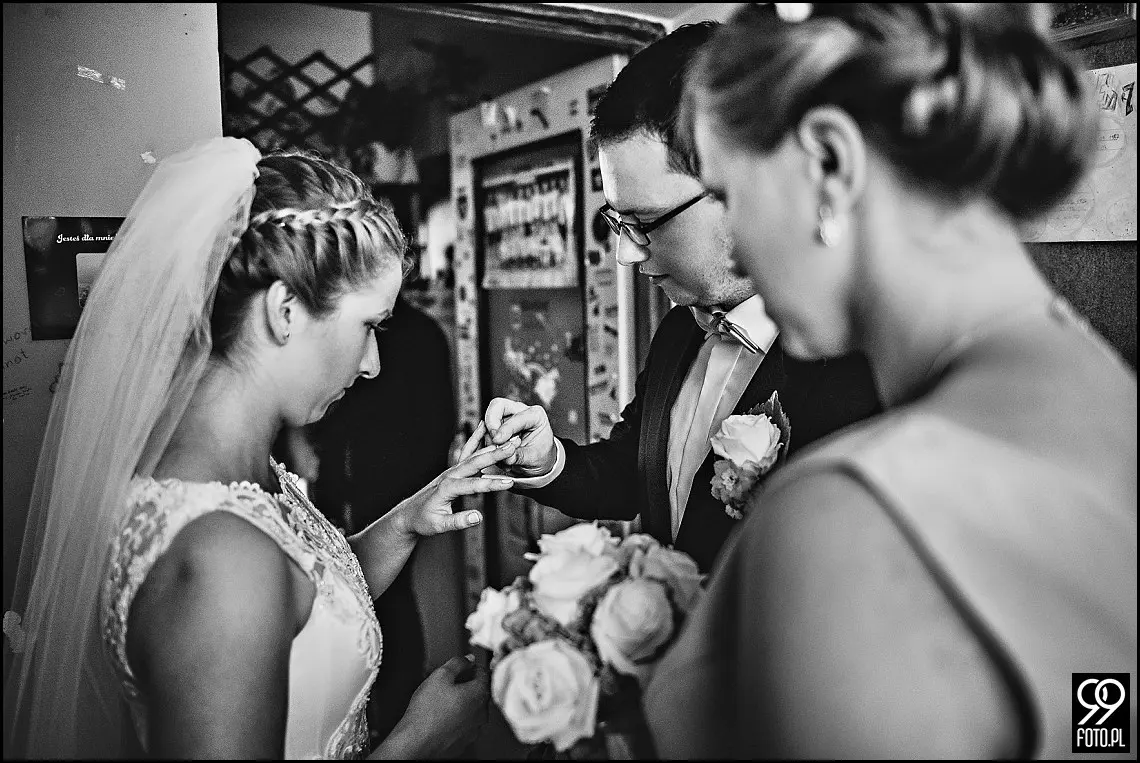 fotograf na wesele kraków,reportaż ślubny bolechowiece,dom weselny u niedźwiedzia