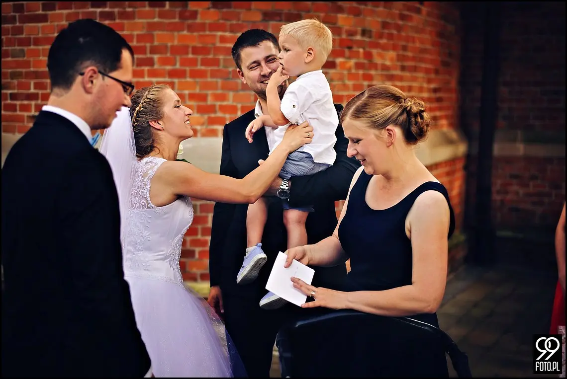 fotograf na wesele kraków,reportaż ślubny bolechowiece,dom weselny u niedźwiedzia