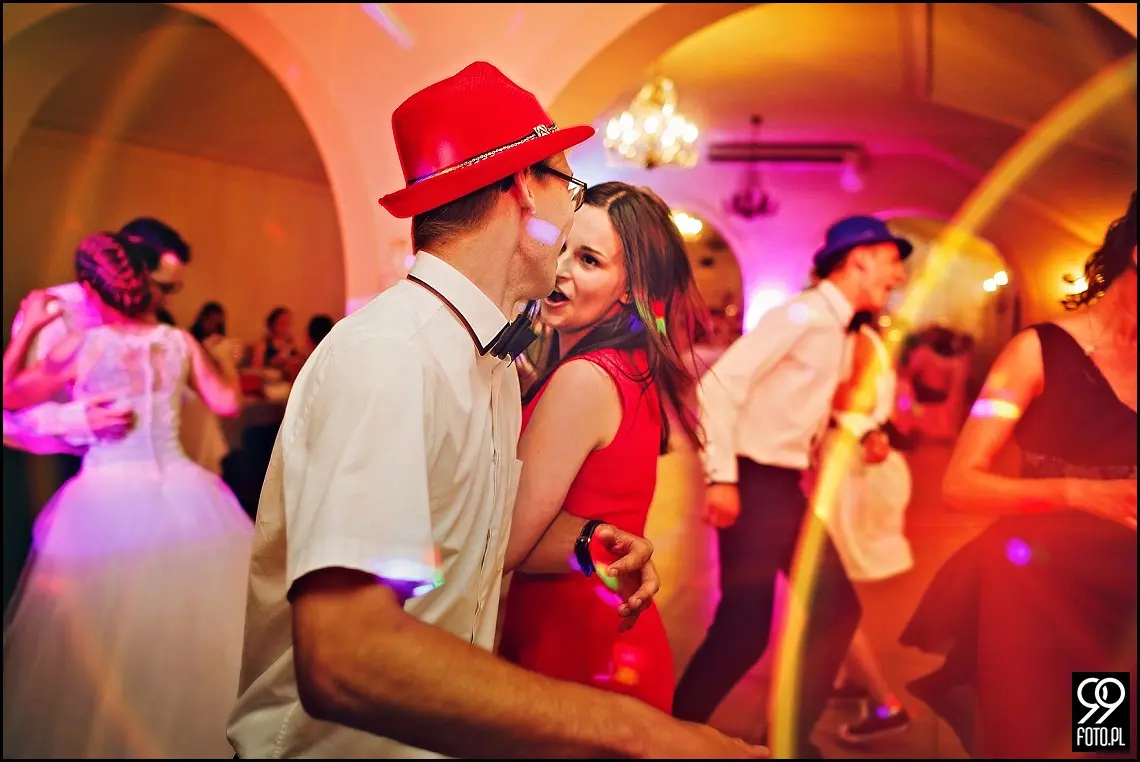 fotograf na wesele kraków,reportaż ślubny bolechowiece,dom weselny u niedźwiedzia