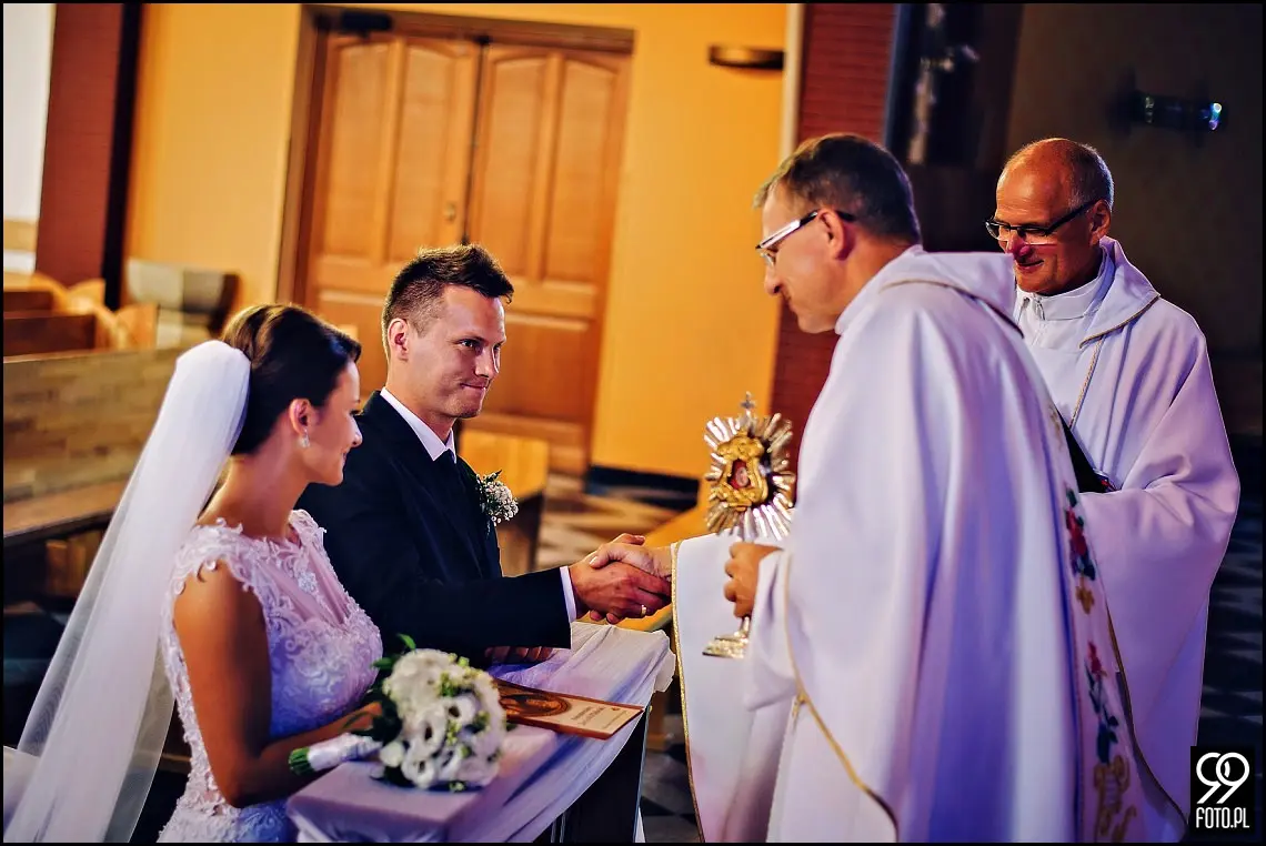 reportaż ślubny kraków,zdjęcia ślubne osp trzemeśnia