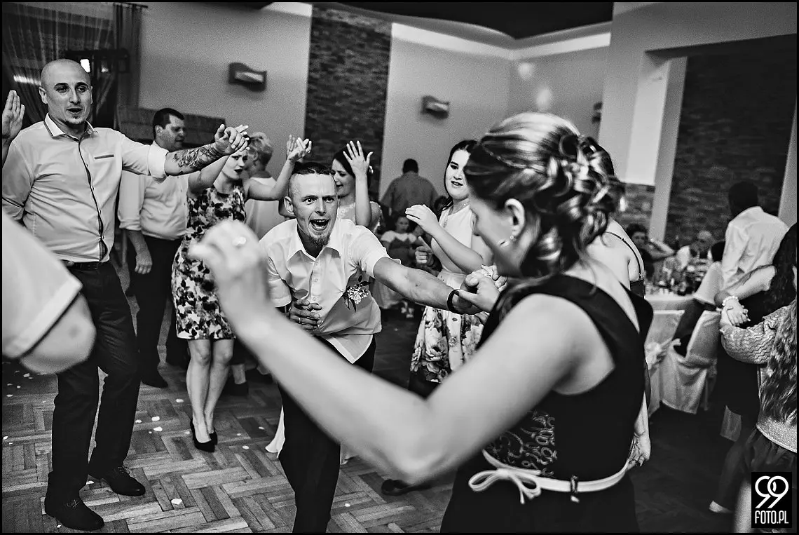 reportaż ślubny kraków,zdjęcia ślubne osp trzemeśnia