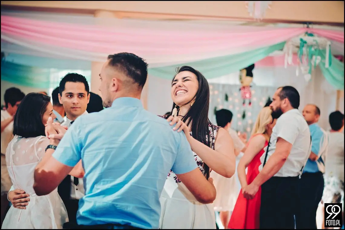 dekoracja sali weselnej,styl rustykalny,osp zawada,fotograf ślubny myślenice