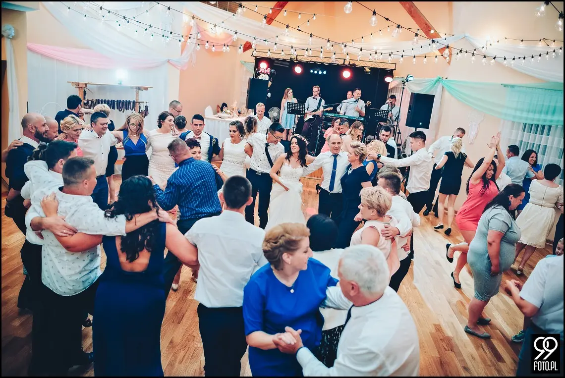 dekoracja sali weselnej,styl rustykalny,osp zawada,fotograf ślubny myślenice