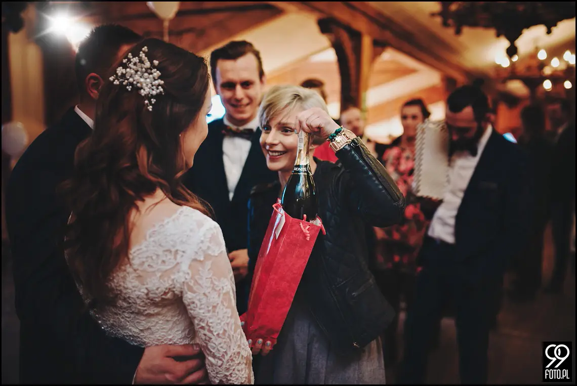 Dom weselny w Jabłonce, zdjęcia ślubne Przystań w Kabanosie, fotograf na wesele Jabłonka