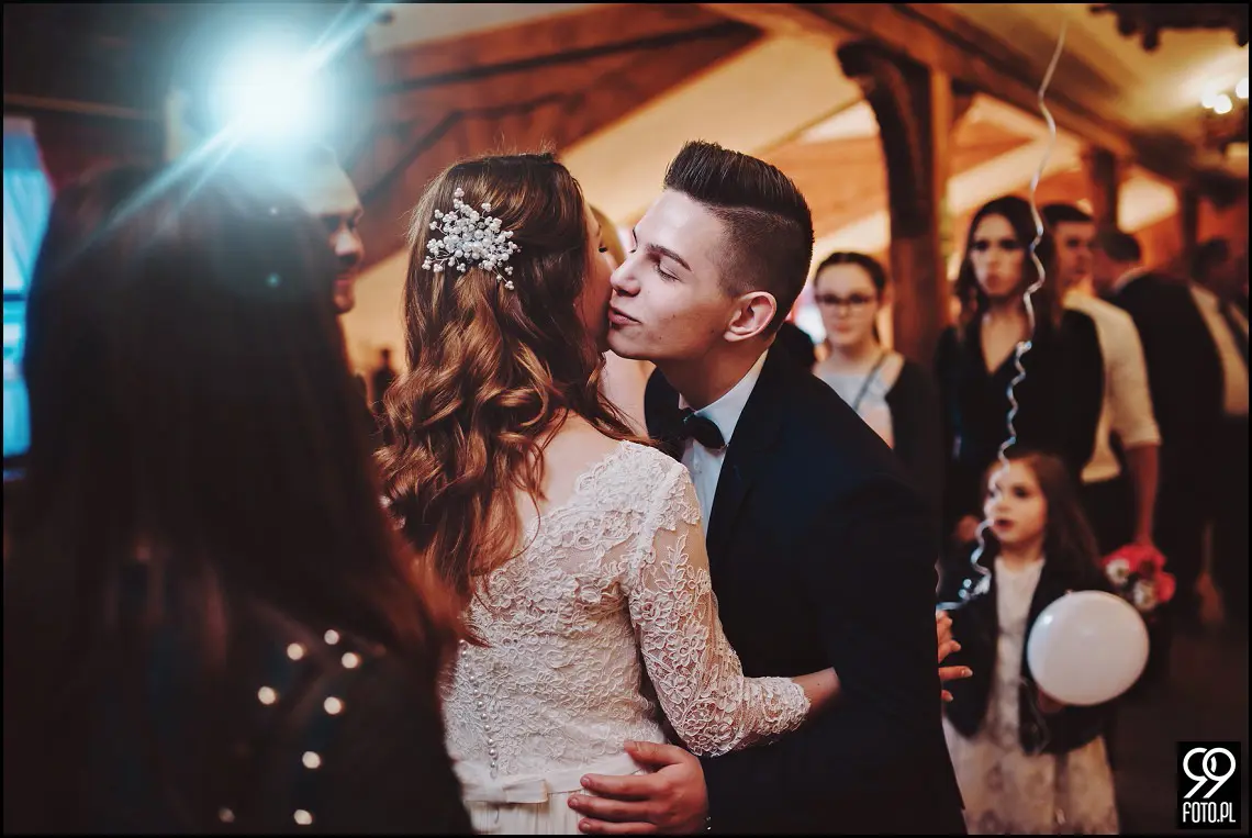 Dom weselny w Jabłonce, zdjęcia ślubne Przystań w Kabanosie, fotograf na wesele Jabłonka