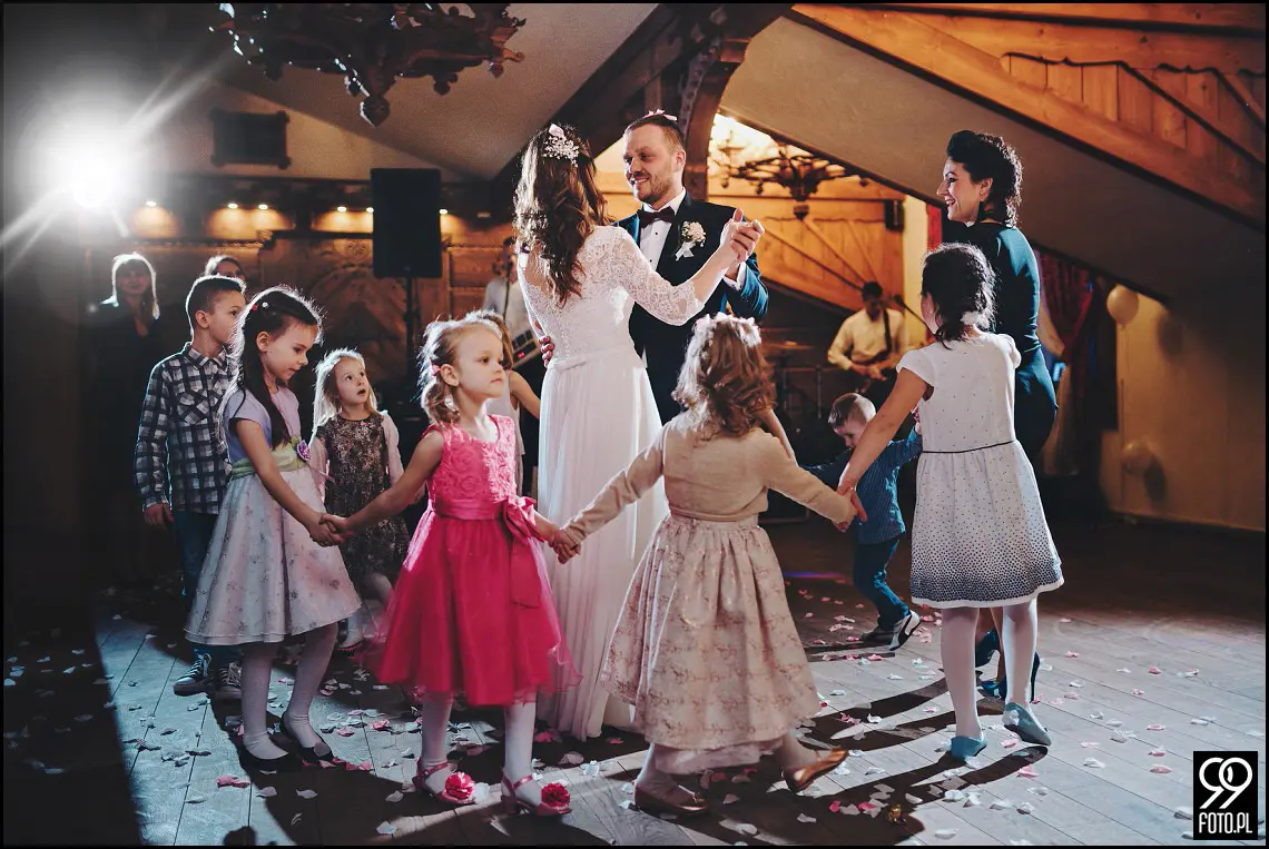 Dom weselny w Jabłonce, zdjęcia ślubne Przystań w Kabanosie, fotograf na wesele Jabłonka