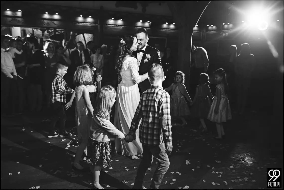 Dom weselny w Jabłonce, zdjęcia ślubne Przystań w Kabanosie, fotograf na wesele Jabłonka