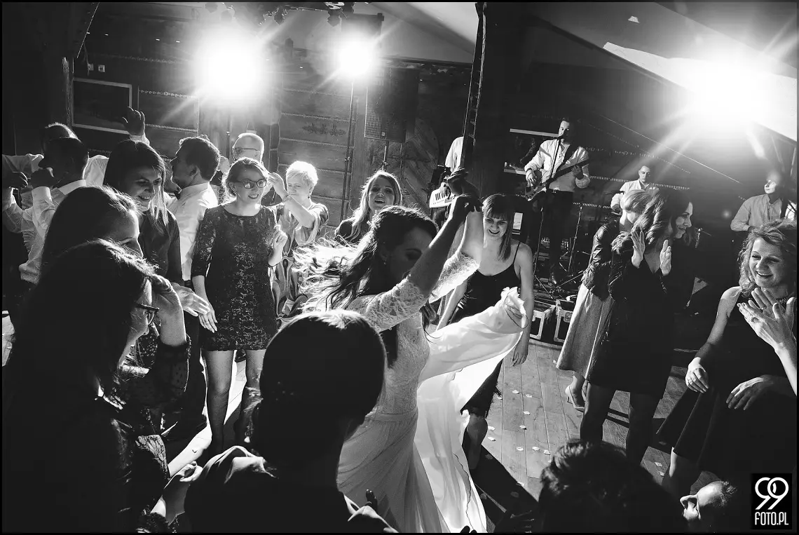 Dom weselny w Jabłonce, zdjęcia ślubne Przystań w Kabanosie, fotograf na wesele Jabłonka