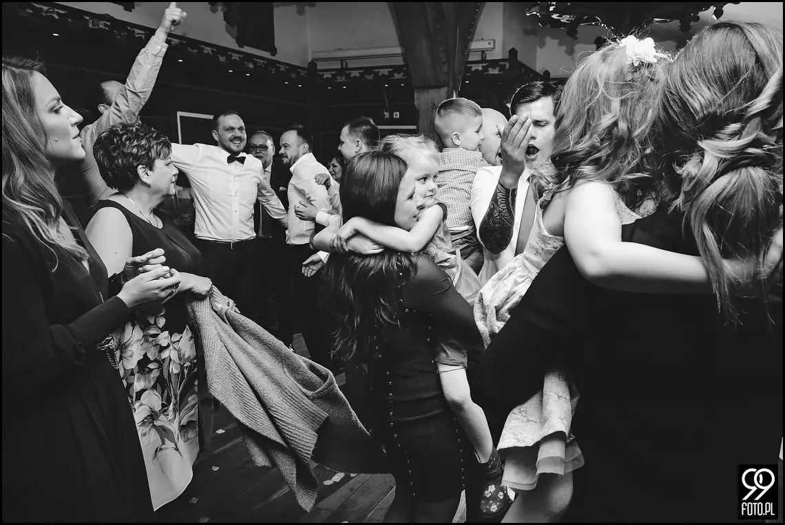 Dom weselny w Jabłonce, zdjęcia ślubne Przystań w Kabanosie, fotograf na wesele Jabłonka