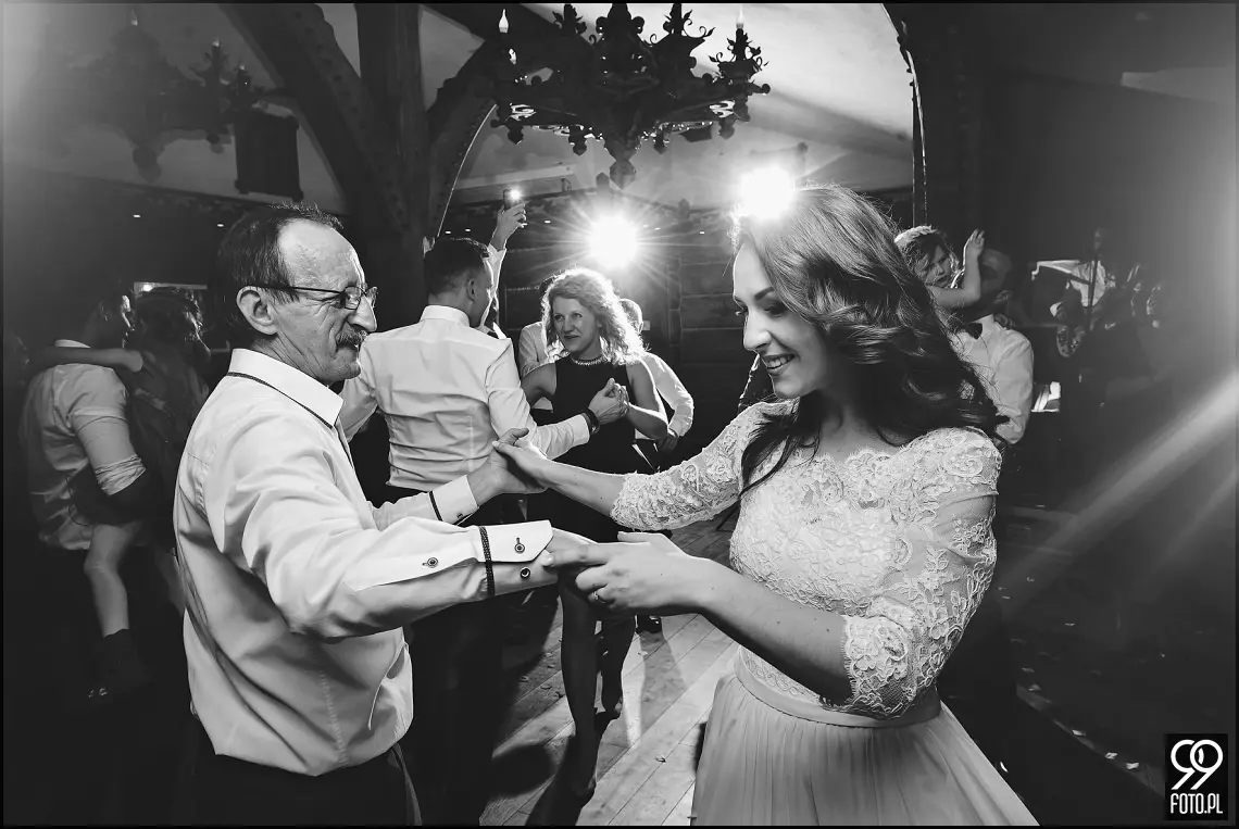 Dom weselny w Jabłonce, zdjęcia ślubne Przystań w Kabanosie, fotograf na wesele Jabłonka