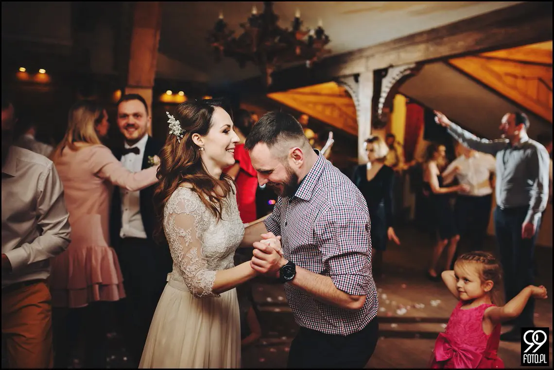 Dom weselny w Jabłonce, zdjęcia ślubne Przystań w Kabanosie, fotograf na wesele Jabłonka